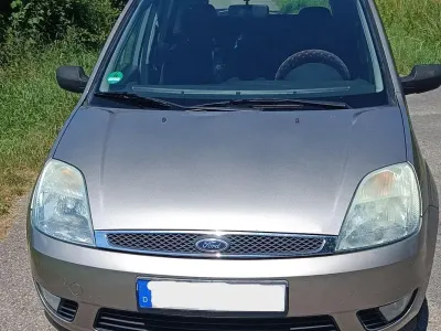Gebraucht Ford Fiesta Ghia 80 PS (58 kW) 2004 Kleinwagen