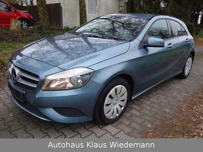 Usata Mercedes A180 122 CV (89 kW) 2013 Blu Berlina