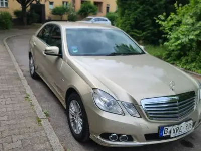Gebraucht Mercedes E350 Elegance 231 PS (169 kW) 2009 Beige Limousine