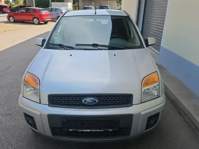 Gebraucht Ford Fusion 80 PS (58 kW) 2009 Grau Kleinwagen