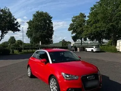 Gebraucht Audi A1 Attraction 90 PS (66 kW) 2012 Rot Kleinwagen