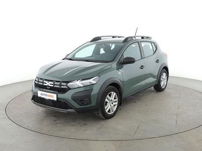 Gebraucht Dacia Sandero Essentiel 91 PS (66 kW) 2023 Grau Limousine