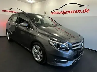 Używany Mercedes B200 136 KM (100 kW) 2015 Szary Minivan