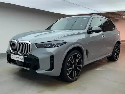 Neu BMW X5 Comfort Edition 490 PS (360 kW) 2026 M brooklyn grau metallic SUV