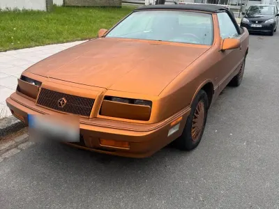 Używany Chrysler Le Baron 141 KM (103 kW) 1990 Czerwony Kabriolet