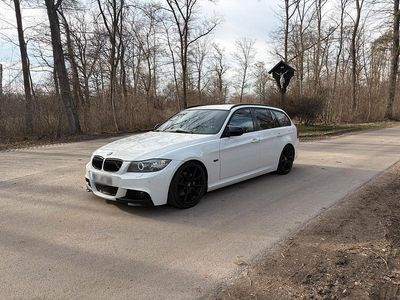 Gebraucht BMW 318 180 PS (132 kW) 2012 Weiß Kombi
