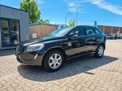Gebraucht Volvo XC60 Momentum 150 PS (110 kW) 2015 Schwarz SUV