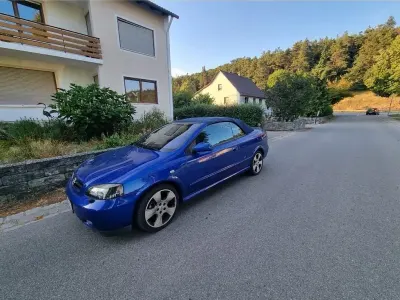 Używany Opel Astra Edition 125 KM (91 kW) 2002 Niebieski Kabriolet