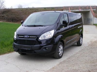 Begagnad Ford Tourneo Titanium 155 HK (114 kW) 2013 Svart Minibuss