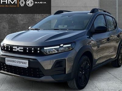 Neu Dacia Sandero Essentiel 110 PS (80 kW) 2026 Grau Limousine