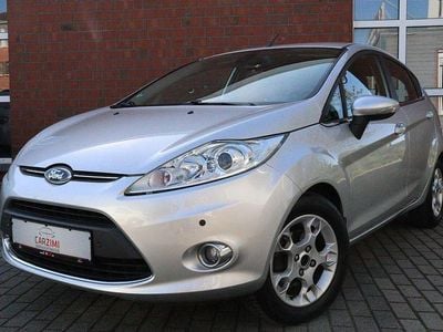 Usata Ford Fiesta Titanium 97 CV (71 kW) 2012 Argento Berlina