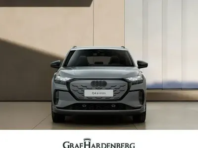 Neu Audi Q4 e-tron 210 kW (286 PS) 2026 Grau SUV