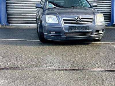 Gebraucht Toyota Avensis 116 PS (85 kW) 2005 Grau Kombi