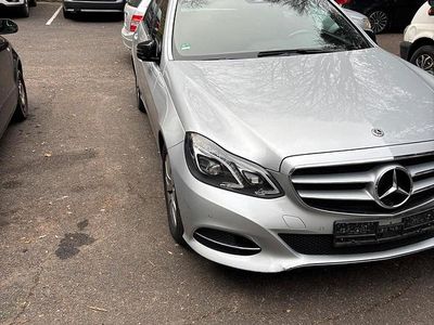 Gebraucht Mercedes E200 136 PS (100 kW) 2015 Silber Limousine