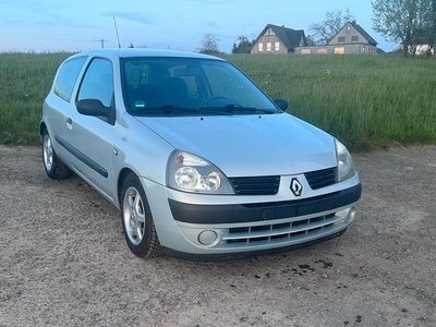 Usata Renault Clio II 59 CV (43 kW) 2005 Argento Utilitaria