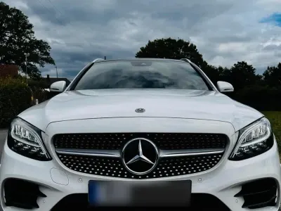 Gebraucht Mercedes C180 AMG line 156 PS (114 kW) 2019 Weiß Kombi