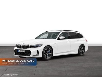 Gebraucht BMW 330e Comfort Edition 292 PS (214 kW) 2025 Alpinweiss Kombi