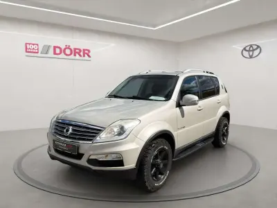 Gebraucht SsangYong Rexton Sapphire 155 PS (114 kW) 2014 Silent silver metallic SUV