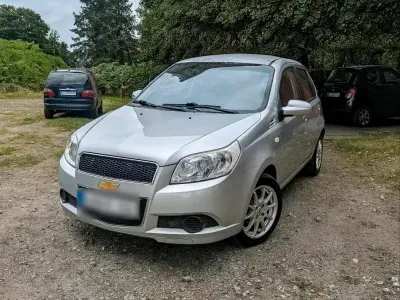 Gebraucht Chevrolet Aveo 86 PS (63 kW) 2010 Grau Kombi