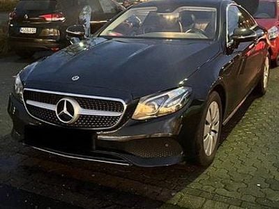 Usata Mercedes E220 194 CV (142 kW) 2019 Nero Coupé
