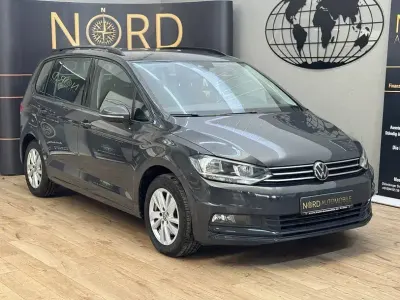 Gebraucht VW Touran Comfortline 150 PS (110 kW) 2022 Grau Van / Kleinbus