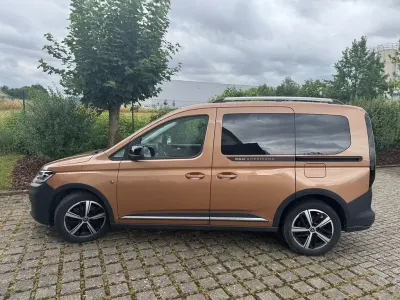Gebraucht VW Caddy PanAmericana 122 PS (89 kW) 2022 Braun Van / Kleinbus