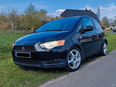 Second-hand Mitsubishi Colt Edition 95 CP (69 kW) 2011 Negru Hatchback