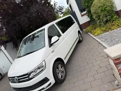 Gebraucht VW Multivan 150 PS (110 kW) 2016 Weiß Van / Kleinbus