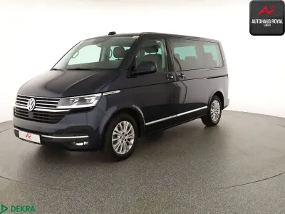 Gebraucht VW Multivan Highline 204 PS (150 kW) 2023 Starlight blue Van / Kleinbus