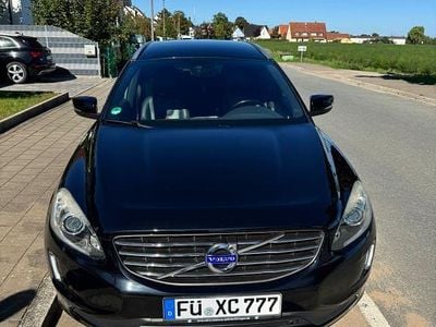Schwarz Gebraucht 2014 Volvo XC60 Summum SUV | 16.800 € (Fairer Preis)