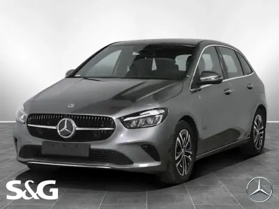 Gebraucht Mercedes B200 Progressive 163 PS (119 kW) 2024 Metalliclack mountaingrau Van / Kleinbus