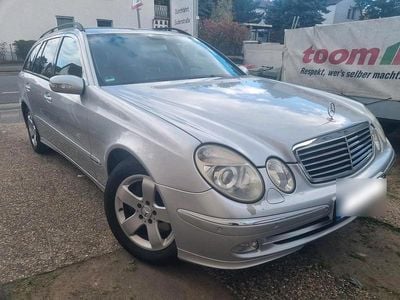 Gebraucht Mercedes E320 Avantgarde 224 PS (164 kW) 2003 Silber Kombi