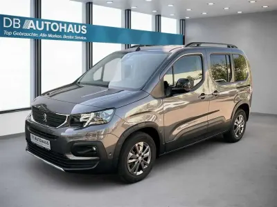 Gebraucht Peugeot Rifter Allure 131 PS (96 kW) 2023 Grau Van / Kleinbus
