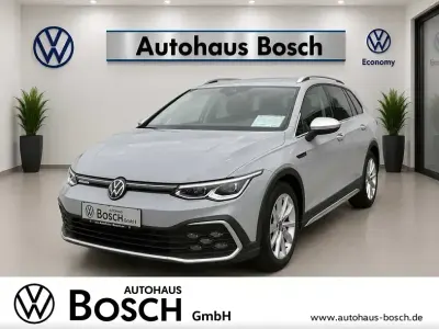 Gebraucht VW Golf Alltrack S 200 PS (147 kW) 2023 Mondsteingrau Kombi