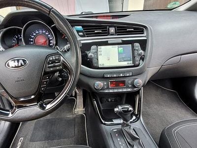 Gebraucht Kia Ceed Spirit 136 PS (100 kW) 2016 Schwarz Kleinwagen