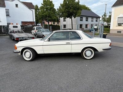 Usata Mercedes 230 109 CV (80 kW) 1980 Beige Coupé