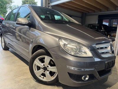 Mercedes B200