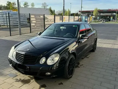 Gebraucht Mercedes E200 128 PS (94 kW) 2007 Schwarz Limousine