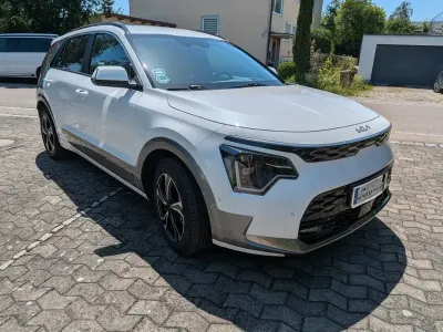 Gebraucht Kia Niro Inspiration 150 kW (204 PS) 2023 Weiß SUV
