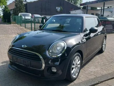 Gebraucht Mini ONE 102 PS (75 kW) 2015 Midnight black metallic Kleinwagen