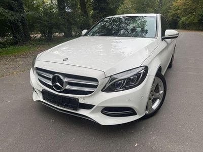 Gebraucht Mercedes C300 Avantgarde 204 PS (150 kW) 2015 Weiß Limousine