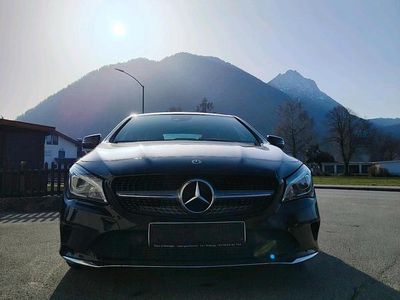 Gebraucht Mercedes CLA200 163 PS (119 kW) 2018 Schwarz Limousine