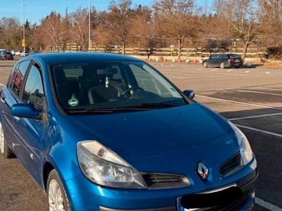 Gebraucht Renault Clio II 111 PS (81 kW) 2007 Blau Kleinwagen