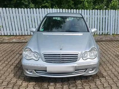 Gebraucht Mercedes C200 163 PS (119 kW) 2006 Silber Limousine