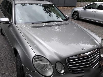 Mercedes E280