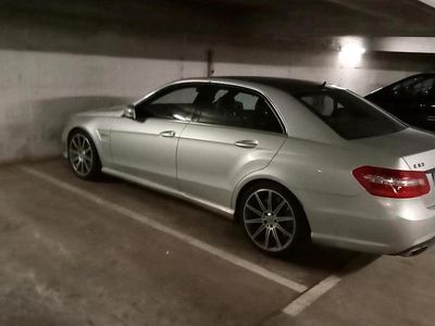 Usata Mercedes E63 AMG AMG 525 CV (386 kW) 2010 Argento Berlina