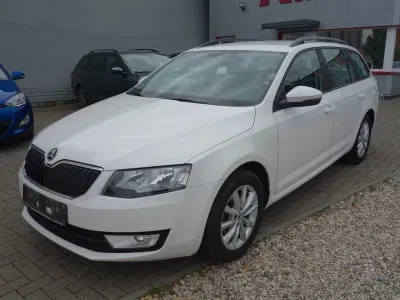 Gebraucht Skoda Octavia Ambition 110 PS (80 kW) 2015 Weiß Kombi