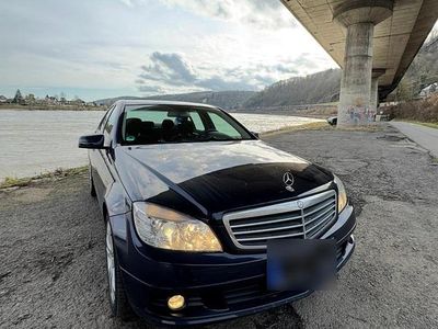 Second-hand Mercedes C200 184 CP (135 kW) 2009 Albastru Berlinǎ