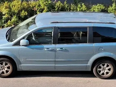 Gebraucht Chrysler Town & Country Touring 193 PS (141 kW) 2008 Blau Van / Kleinbus