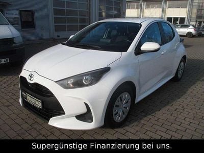 Weiß Gebraucht 2024 Toyota Yaris Comfort Kleinwagen | 15.980 € (Fairer Preis)